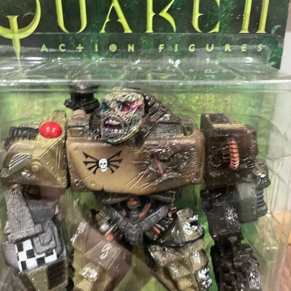 Quake 2 Alien Strogg Tank Action Figure - Picture 3 of 5